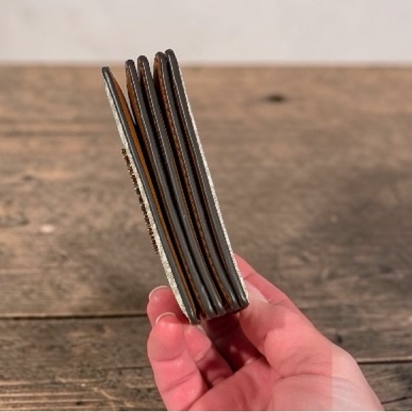 Michael Kors Jet Set Travel Accordion Card Holder - Picture 7 of 7